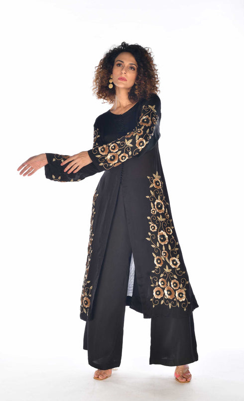 Embroidered Kurta Set